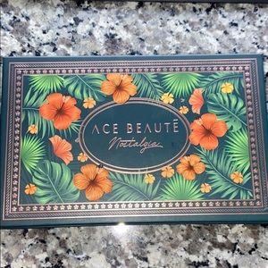 Ace Beaute Nostalgia Palette